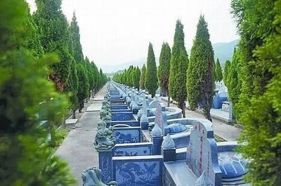 利润完爆房地产龙头!墓地9平米60万,价格涨得比房价还快,丧葬费竟&ldquo;烧&rdquo;掉半年工资